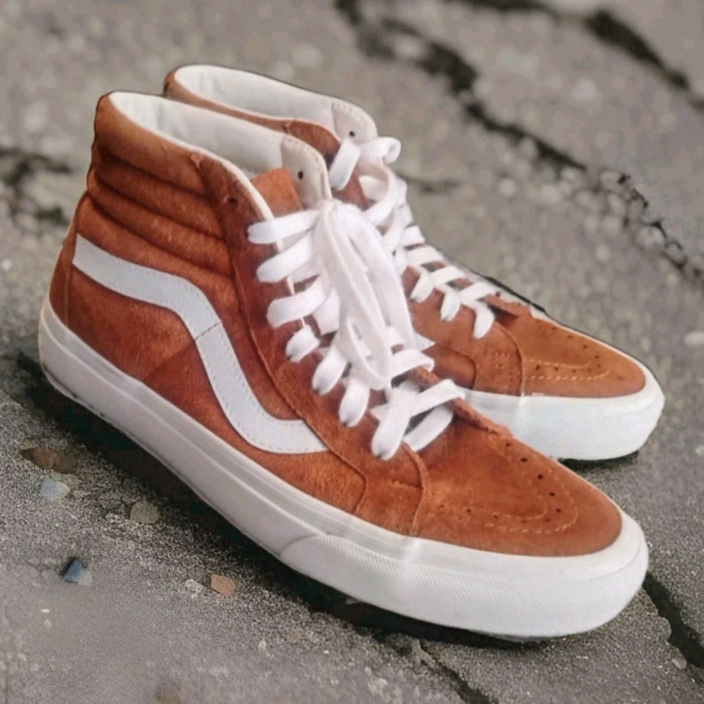 VANS SK8-HI REISSUE HIGH-TOP SNEAKERS, SIZE 8 – BROWN SUEDE